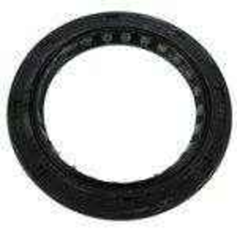 Crusader Oil Seal, Rear (71C/72C) R047009